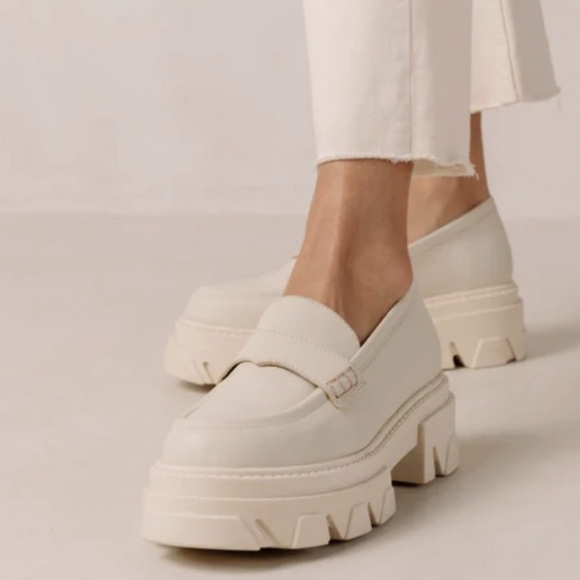 ALOHAS Women's Tan Trailblazer Loafers Size 9 - Picture 1 of 8